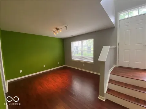 9429 Glencroft Way Indianapolis IN 46250