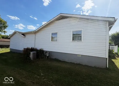 809 Tuttle Avenue Crawfordsville IN 47933