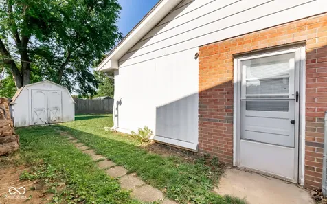 5205 Yellowwood Drive Columbus IN 47203