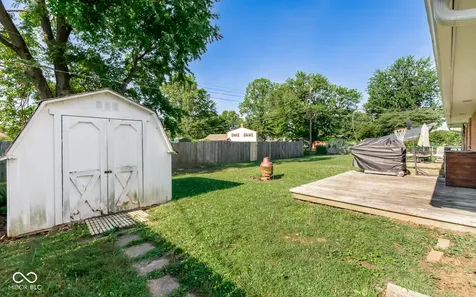 5205 Yellowwood Drive Columbus IN 47203