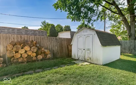 5205 Yellowwood Drive Columbus IN 47203