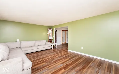 5205 Yellowwood Drive Columbus IN 47203
