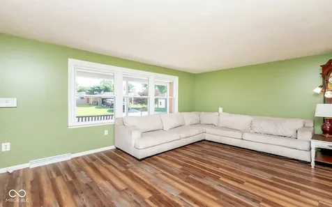 5205 Yellowwood Drive Columbus IN 47203