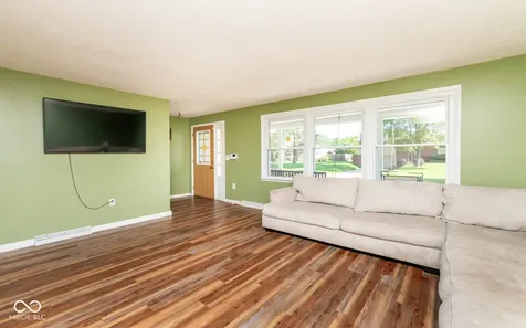 5205 Yellowwood Drive Columbus IN 47203
