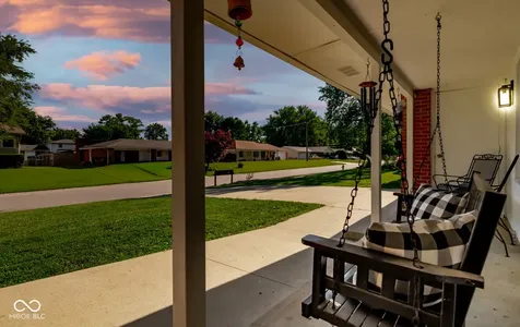 5205 Yellowwood Drive Columbus IN 47203