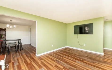 5205 Yellowwood Drive Columbus IN 47203