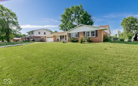 5205 Yellowwood Drive Columbus IN 47203