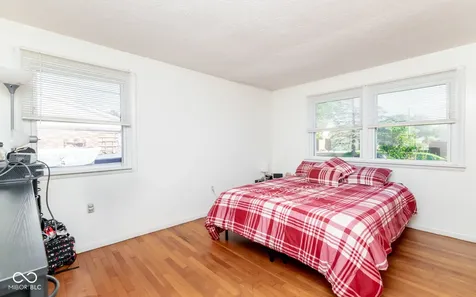 5205 Yellowwood Drive Columbus IN 47203
