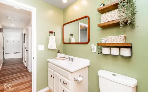 5205 Yellowwood Drive Columbus IN 47203