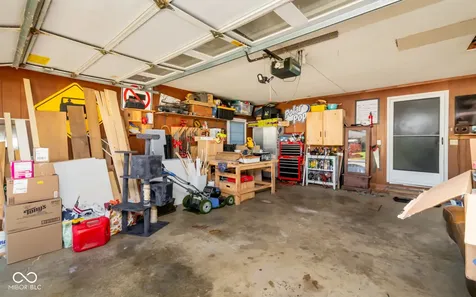 5205 Yellowwood Drive Columbus IN 47203