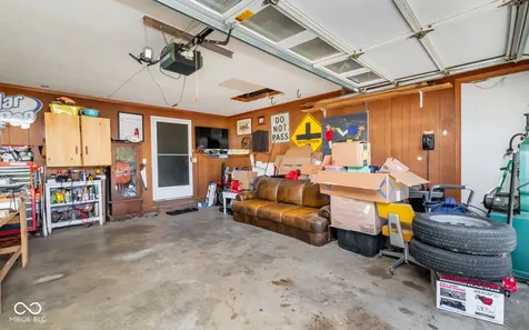 5205 Yellowwood Drive Columbus IN 47203