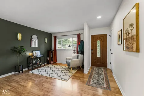 5202 Flintstone Drive Indianapolis IN 46237