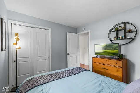 5202 Flintstone Drive Indianapolis IN 46237
