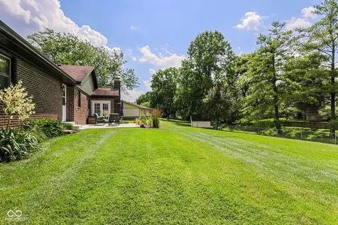 5202 Flintstone Drive Indianapolis IN 46237