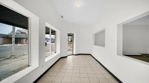 4602 E 10th Street Indianapolis IN 46201