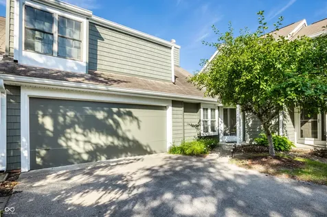 7404 Harbour Isle Indianapolis IN 46240