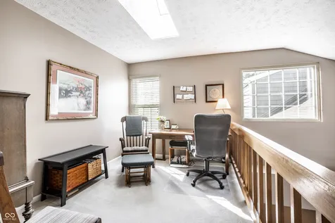 7404 Harbour Isle Indianapolis IN 46240