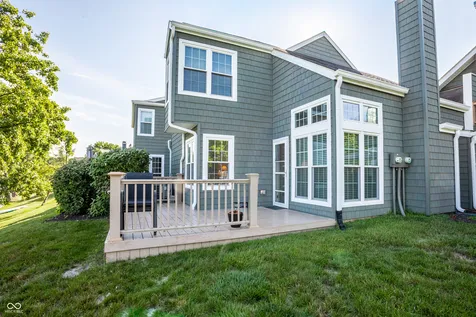 7404 Harbour Isle Indianapolis IN 46240