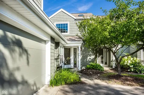 7404 Harbour Isle Indianapolis IN 46240
