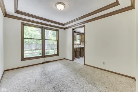 6843 Glacier Drive Indianapolis IN 46217