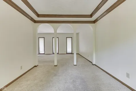 6843 Glacier Drive Indianapolis IN 46217