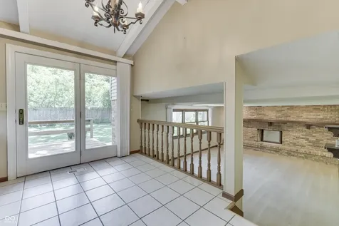 6843 Glacier Drive Indianapolis IN 46217