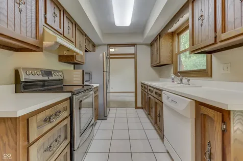 6843 Glacier Drive Indianapolis IN 46217