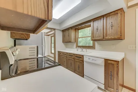 6843 Glacier Drive Indianapolis IN 46217