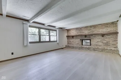 6843 Glacier Drive Indianapolis IN 46217