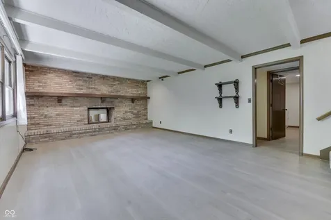 6843 Glacier Drive Indianapolis IN 46217