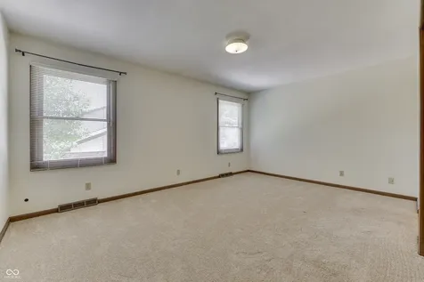 6843 Glacier Drive Indianapolis IN 46217