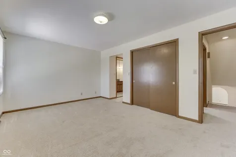 6843 Glacier Drive Indianapolis IN 46217