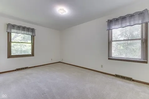 6843 Glacier Drive Indianapolis IN 46217