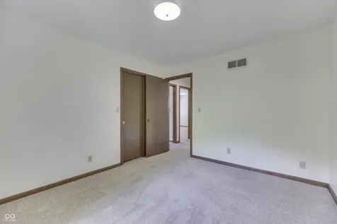 6843 Glacier Drive Indianapolis IN 46217