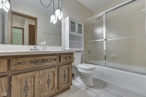 6843 Glacier Drive Indianapolis IN 46217