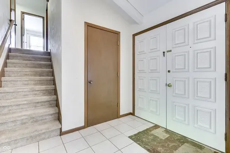6843 Glacier Drive Indianapolis IN 46217