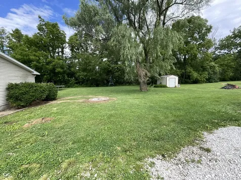 67 S Sunnyside Lane Spencer IN 47460