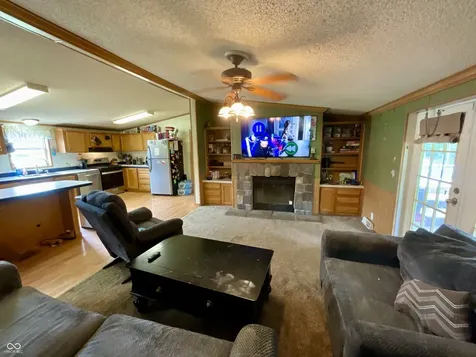67 S Sunnyside Lane Spencer IN 47460