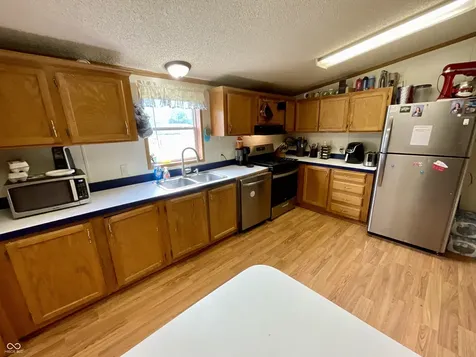 67 S Sunnyside Lane Spencer IN 47460