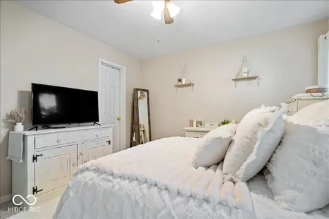 426 Waterford Lane Avon IN 46123