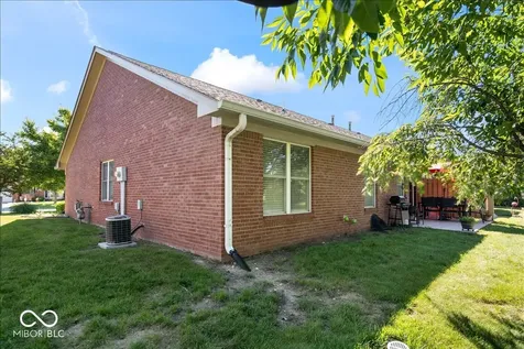 426 Waterford Lane Avon IN 46123