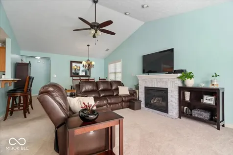 426 Waterford Lane Avon IN 46123