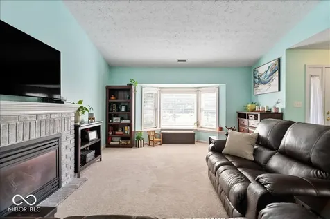 426 Waterford Lane Avon IN 46123