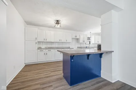 5711 Thompson Park Boulevard Indianapolis IN 46237