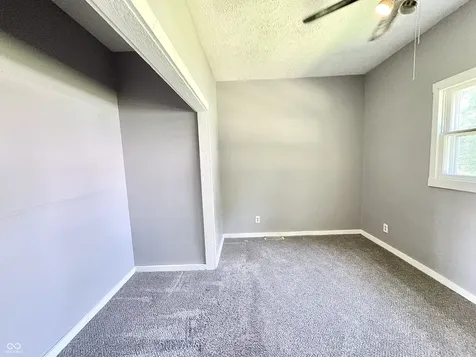 8724 Shelby Street Indianapolis IN 46227