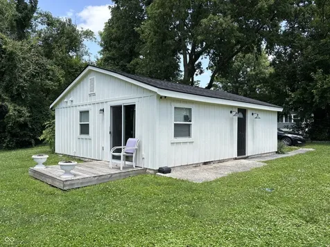 8724 Shelby Street Indianapolis IN 46227