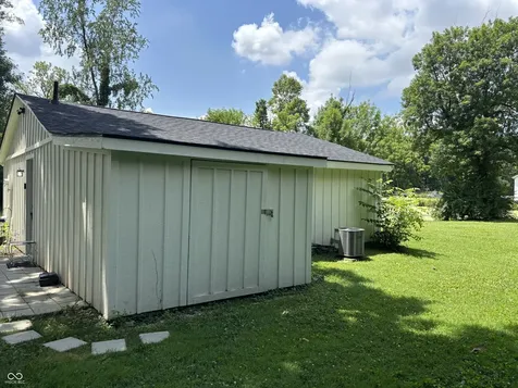 8724 Shelby Street Indianapolis IN 46227