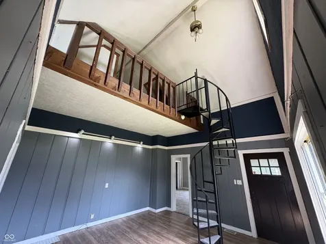 8724 Shelby Street Indianapolis IN 46227