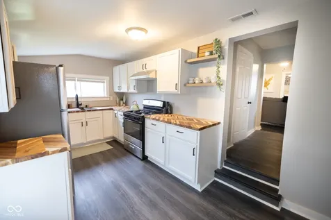 315 E Seward Street Russiaville IN 46979
