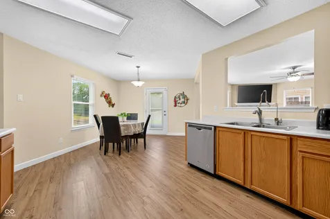1811 Sonesta Lane Indianapolis IN 46217